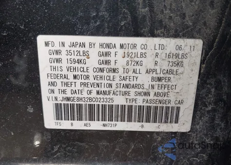 2011 Honda Fit z USA, uszkodzony, nr VIN JHMGE8H32BC023325